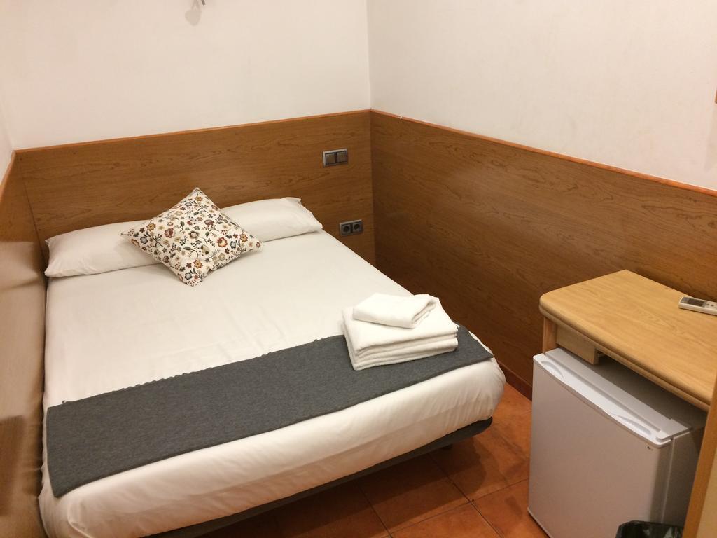 Estudios Pelayo Guest House برشلونة المظهر الخارجي الصورة